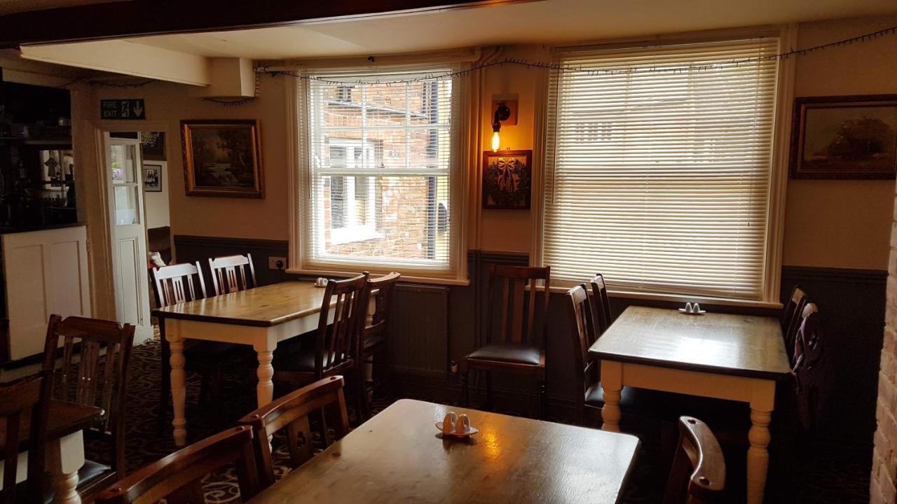 The Antelope At Upavon Hotel Exterior foto