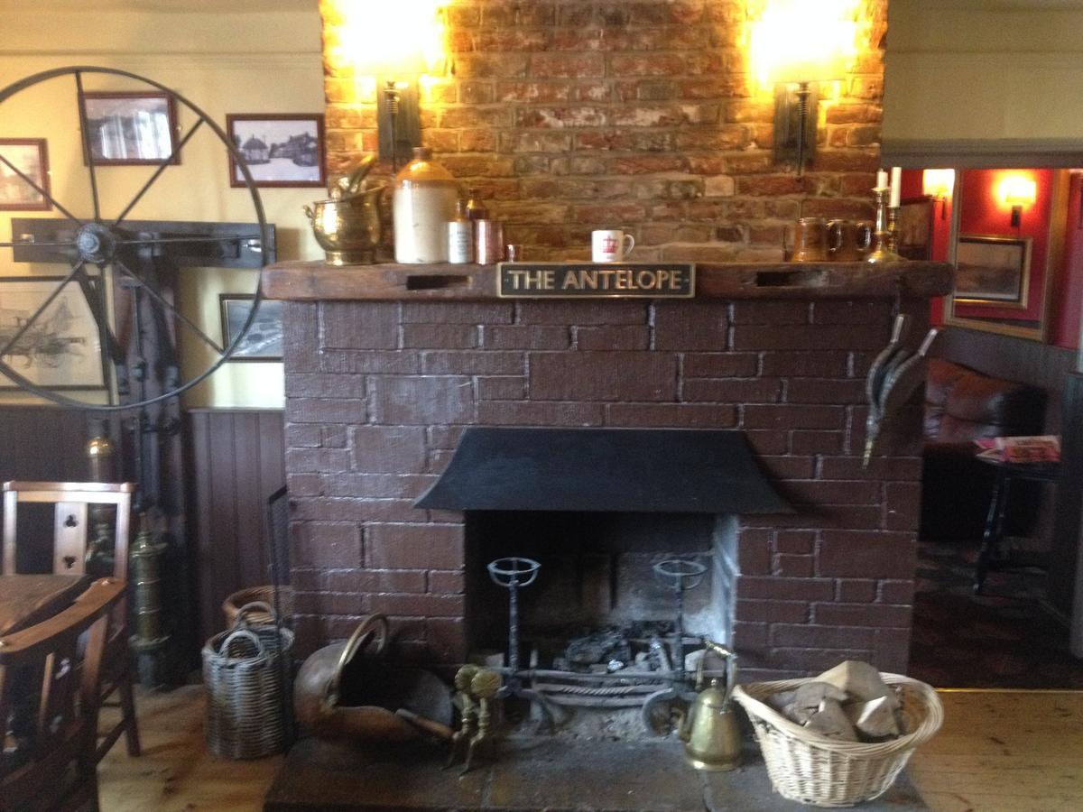The Antelope At Upavon Hotel Exterior foto